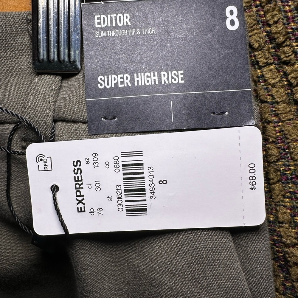 Express Editor Deep Olive Green Super High Rise Shorts Sz8 NWT w/faint mark - Picture 4 of 6